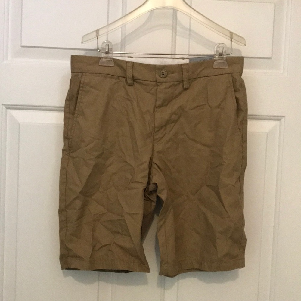 Old Navy men's khaki shorts
